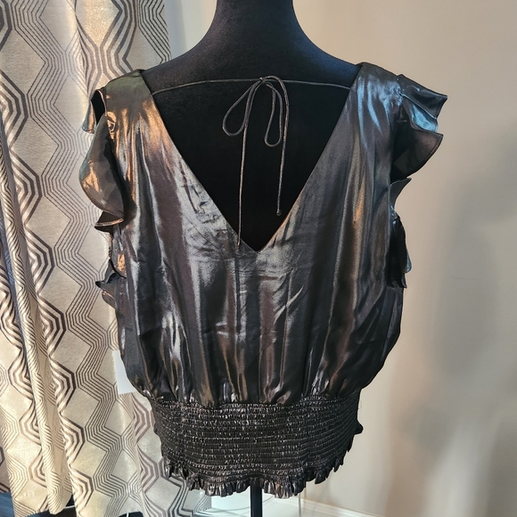 Nine West sleeveless ruffle smocked hem top 🩶 - Picture 7 of 8